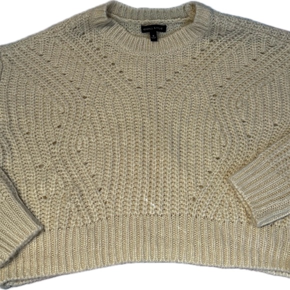 Kendall & Kylie Cropped Ivory Sweater in Size Small - Picture 8 of 9